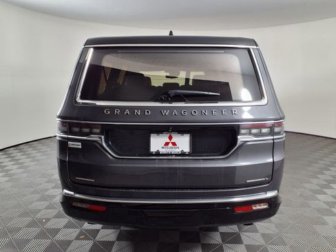 Used 2023 Jeep Grand Wagoneer L Series III w/ Rear Seat Video Group 1 AWD/4WD image 6