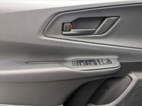 Used 2025 Toyota Prius LE image 9