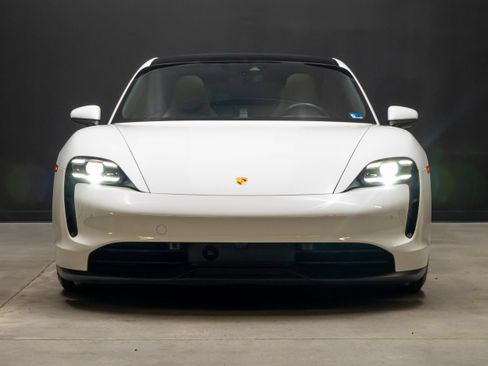 Certified 2024 Porsche Taycan 4S AWD/4WD image 10