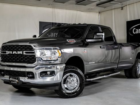 Used 2024 RAM 3500 Big Horn w/ Heated Seats & Wheel Group AWD/4WD image 4