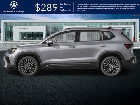 New 2025 Volkswagen Taos SE image 3