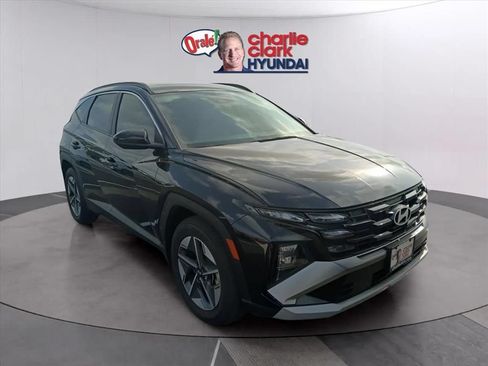 Used 2025 Hyundai Tucson SEL FWD image 4