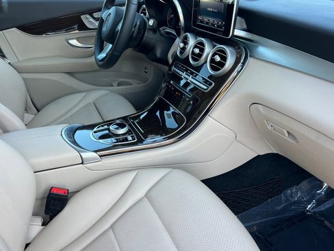 Used 2019 Mercedes-Benz GLC 300 image 19