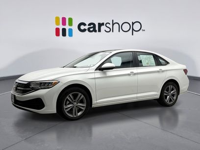 Used 2023 Volkswagen Jetta SE w/ Panoramic Sunroof Package