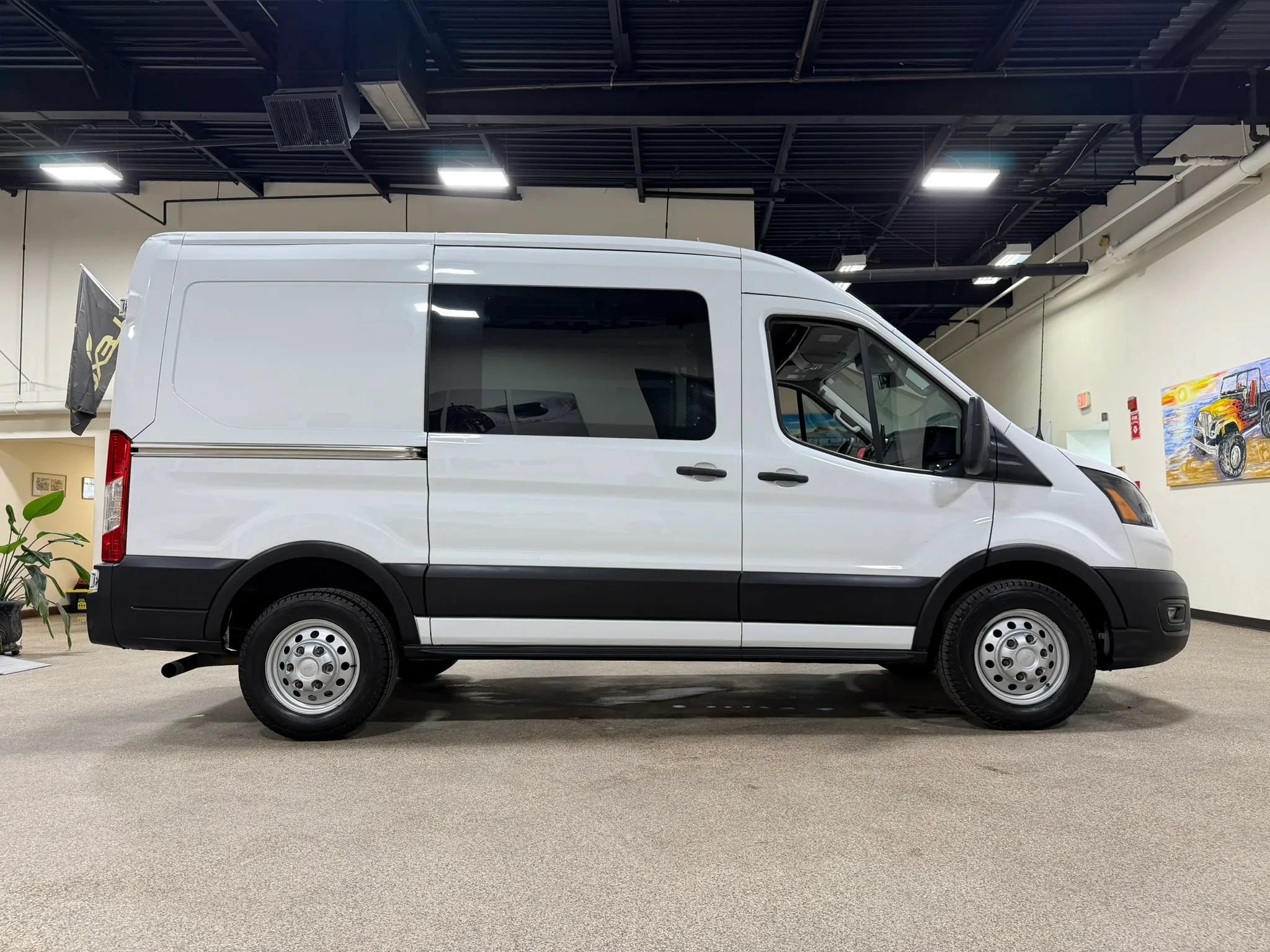 Used 2020 Ford Transit 250 Medium Roof AWD image 4