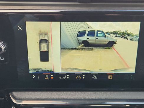 Used 2024 GMC Sierra 2500 AT4 w/ AT4 Premium Plus Package AWD/4WD image 15