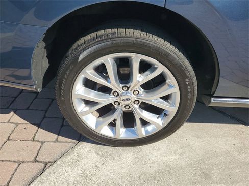 Used 2019 Ford Expedition Limited w/ Equipment Group 302A image 5