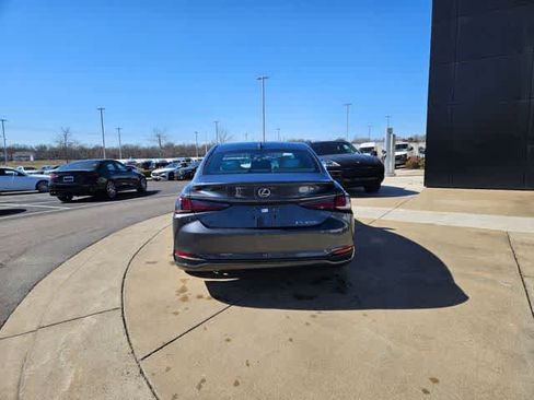 Used 2024 Lexus ES 300h F Sport w/ Accessory Package (Z2) image 7