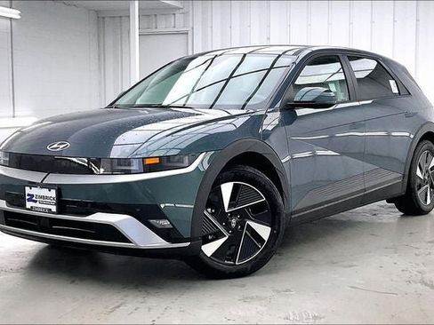 New 2026 Hyundai Ioniq 5 SE image 2