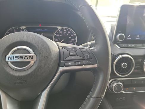 Used 2022 Nissan Sentra SV FWD image 19