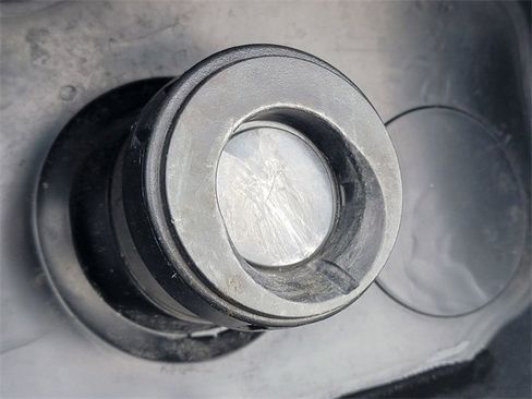 Used 2019 Chevrolet Equinox LS w/ LS Convenience Package image 8