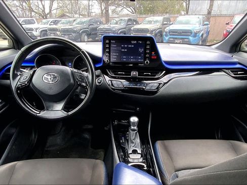 Used 2021 Toyota C-HR XLE image 13