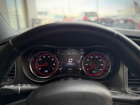 Used 2020 Dodge Charger SXT image 12