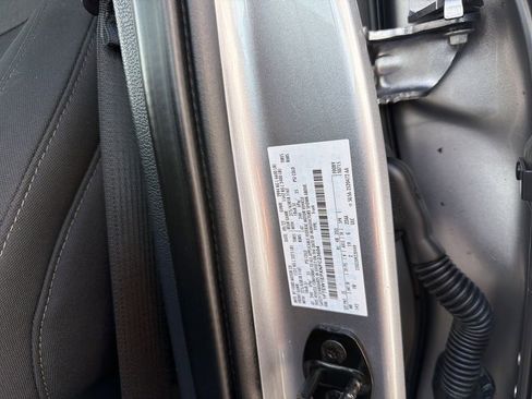 Certified 2022 Ford F150 XLT w/ Equipment Group 302A High image 33