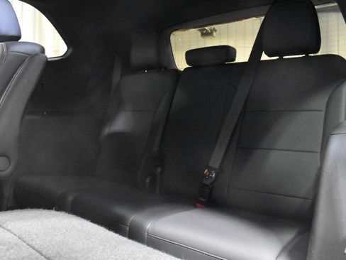 Used 2025 Buick Enclave Preferred image 8