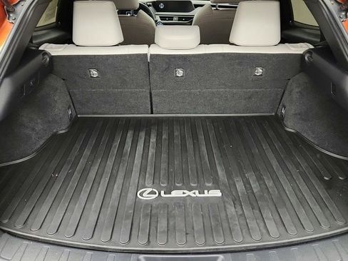 Used 2019 Lexus UX 250h w/ Premium Package image 24