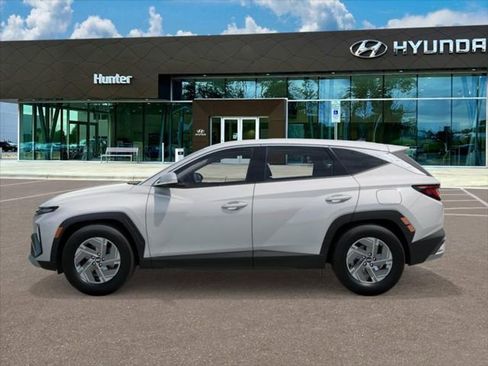 New 2026 Hyundai Tucson Blue SE AWD/4WD image 3
