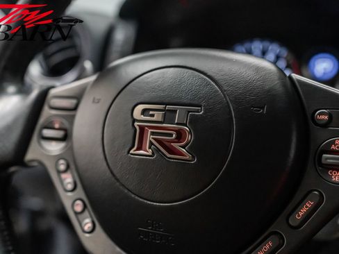Used 2013 Nissan GT-R Black Edition image 33