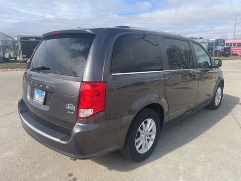 Used 2020 Dodge Grand Caravan SXT w/ Driver Convenience Group image 2