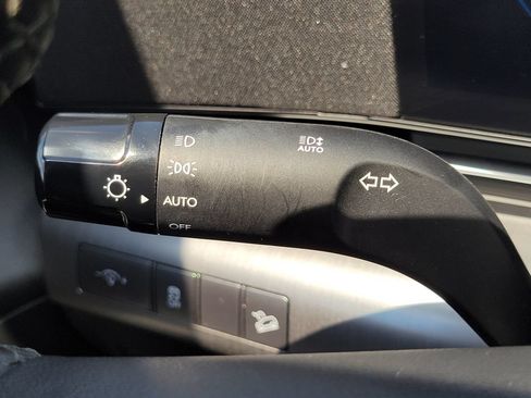 Used 2025 Hyundai Kona SEL FWD image 28