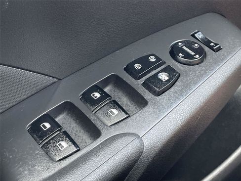 Used 2022 Hyundai Accent SE w/ Cargo Package FWD image 24