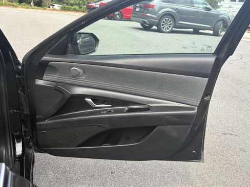 Used 2023 Hyundai Elantra Limited w/ Cargo Package image 20
