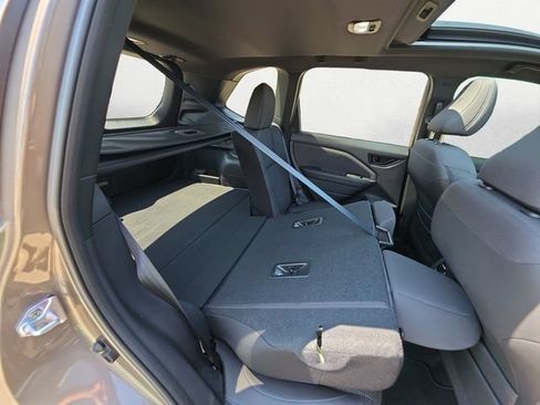 Used 2025 Subaru Forester Premium AWD/4WD image 24