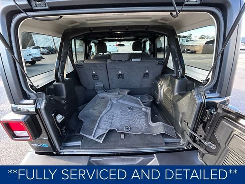 Used 2023 Jeep Wrangler Unlimited w/ Cold Weather Group image 9