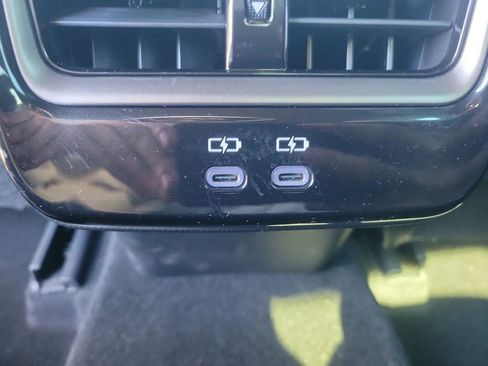 Used 2024 Toyota Crown Limited image 12