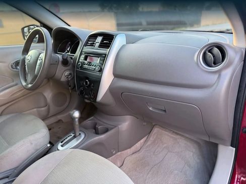 Used 2015 Nissan Versa SV FWD image 19