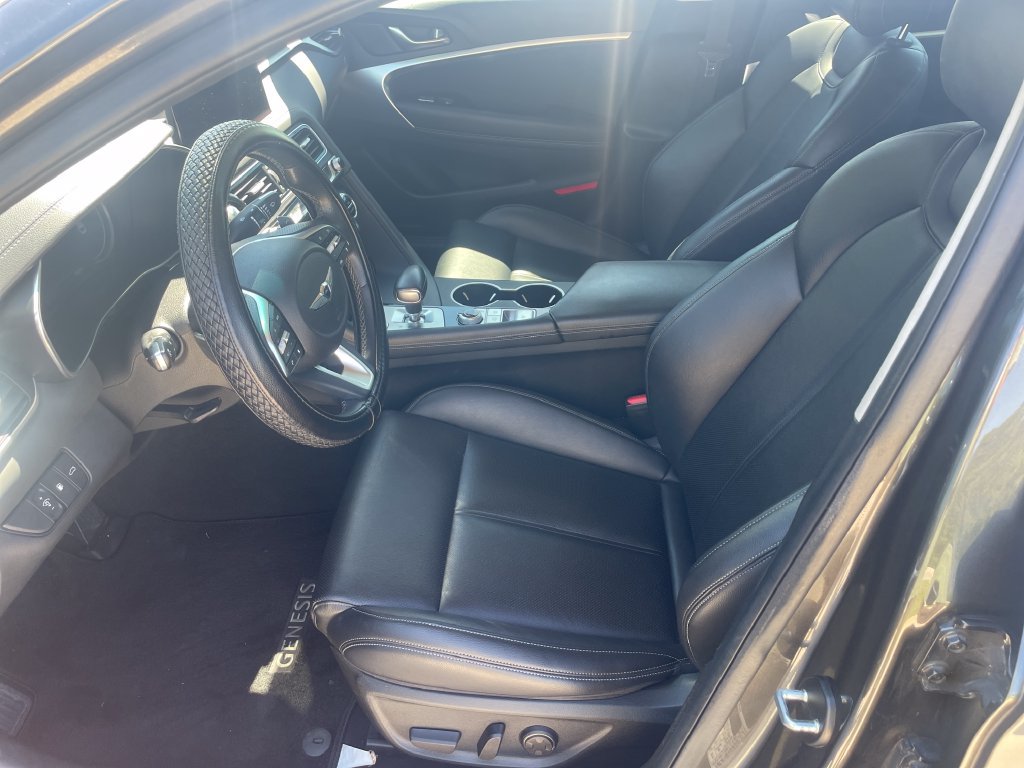 Used 2023 Genesis G70 2.0T AWD/4WD image 11