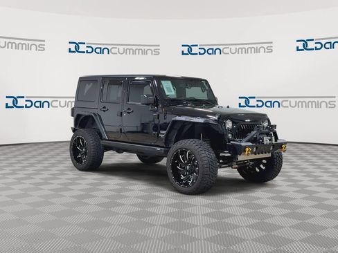 Used 2017 Jeep Wrangler Unlimited Sport w/ Quick Order Package 24S AWD/4WD image 2