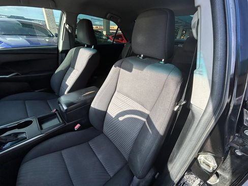 Used 2016 Toyota Camry LE FWD image 9