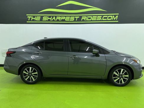 Used 2021 Nissan Versa SV FWD image 10