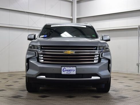 Used 2024 Chevrolet Suburban High Country image 2