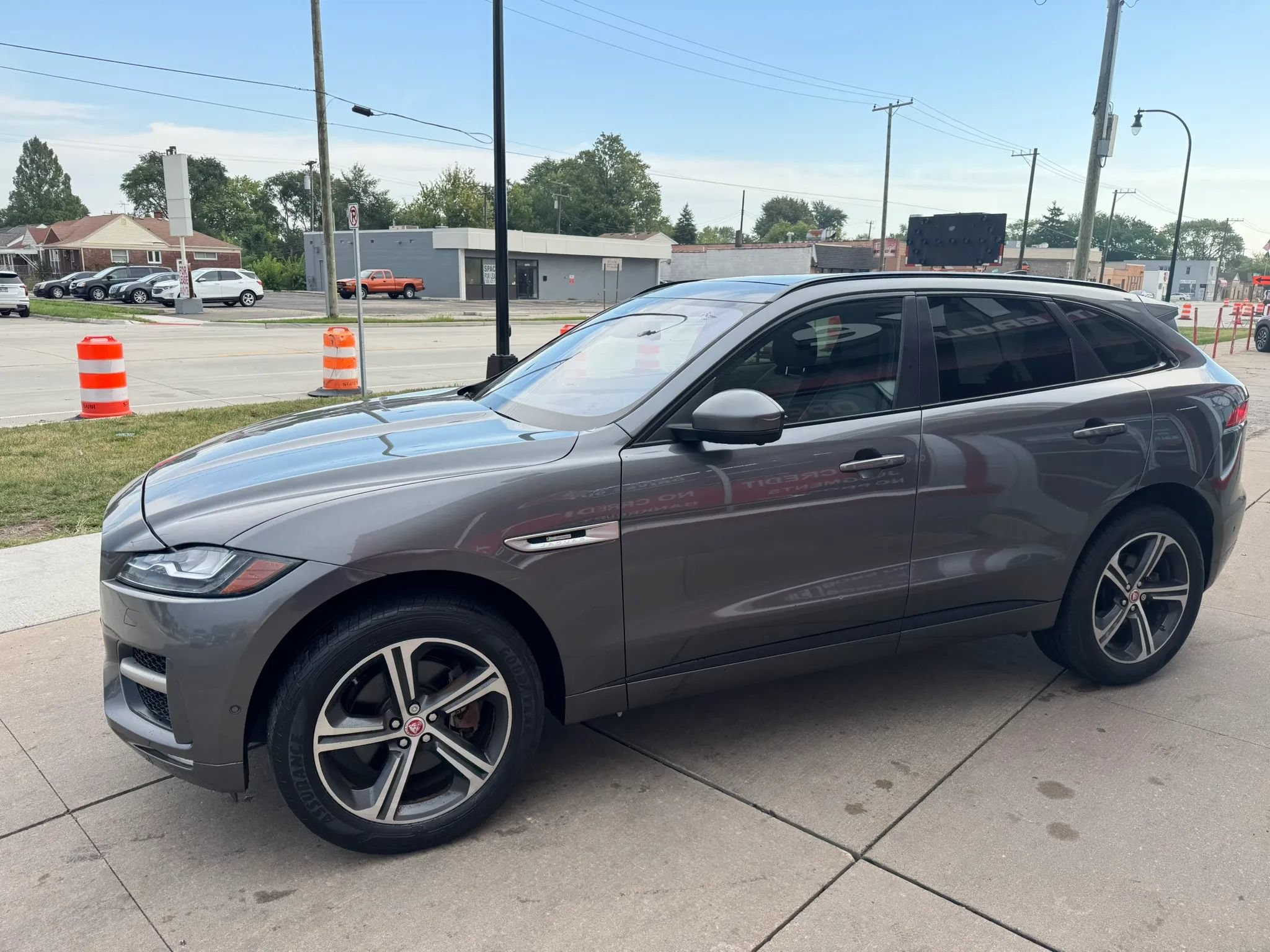 Used 2017 Jaguar F-PACE R-Sport AWD/4WD image 6
