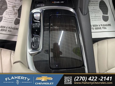 Used 2023 Buick Enclave Essence w/ Experience Buick Package image 32