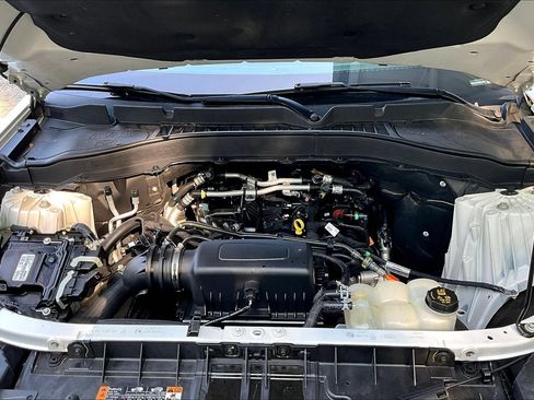 Used 2021 Ford Explorer XLT RWD image 29
