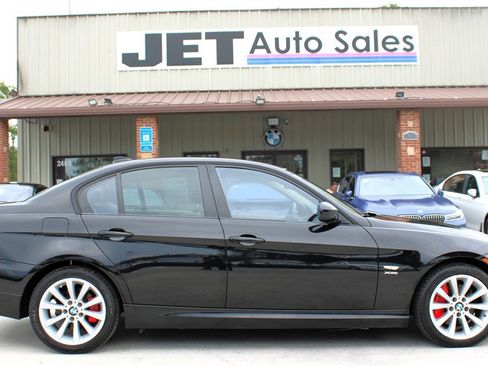 Used 2011 BMW 328i xDrive Sedan image 8