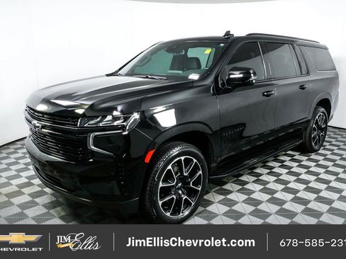 Used 2024 Chevrolet Suburban RST w/ Luxury Package RWD image 26