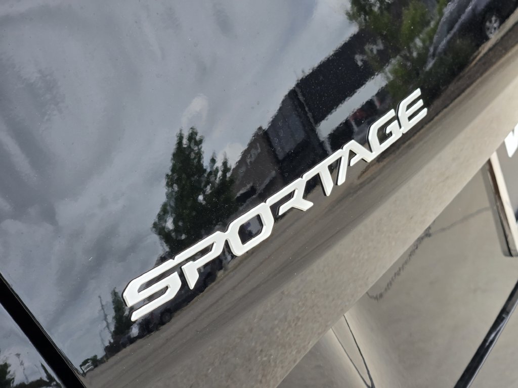 New 2026 Kia Sportage SX FWD image 8