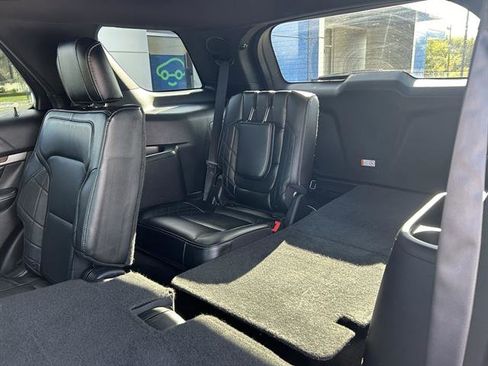 Used 2017 Ford Explorer Platinum image 35