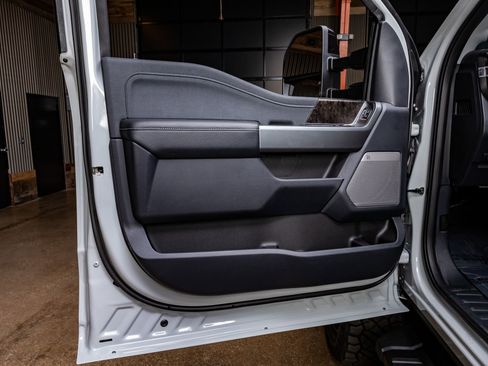 Used 2026 Ford F250 Lariat w/ Black Appearance Package image 36