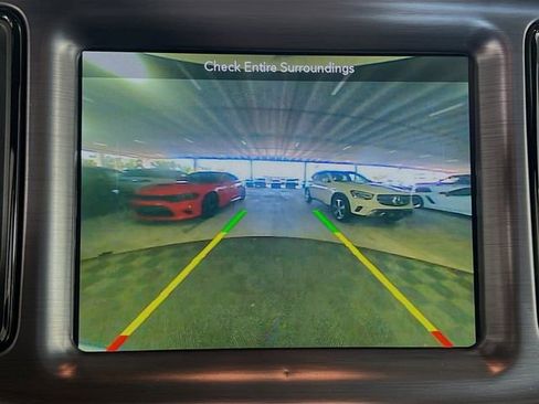 Used 2018 Dodge Challenger R/T image 22