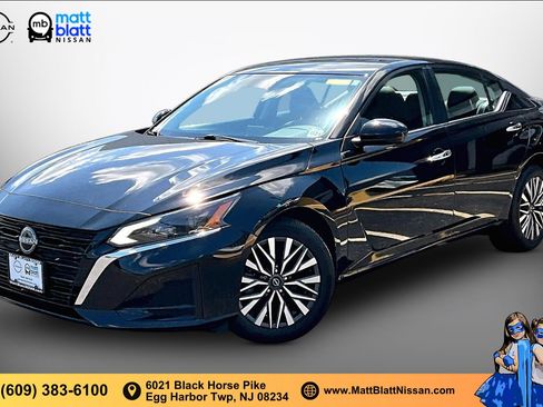 Certified 2023 Nissan Altima 2.5 SV AWD/4WD image 1