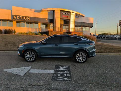 Used 2025 Buick Envista Avenir image 2