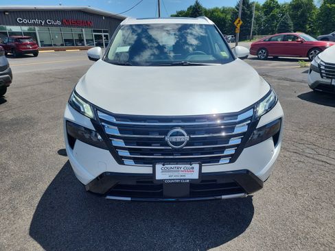 New 2026 Nissan Rogue Platinum AWD/4WD image 3
