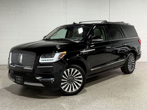 Used 2019 Lincoln Navigator L Reserve AWD/4WD image 2