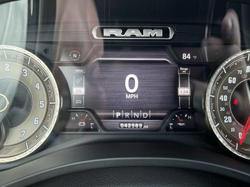 Used 2022 RAM 1500 Limited AWD/4WD image 15