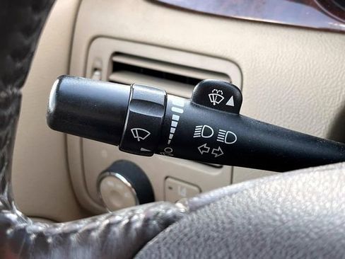 Used 2009 Buick Lucerne CXL image 27